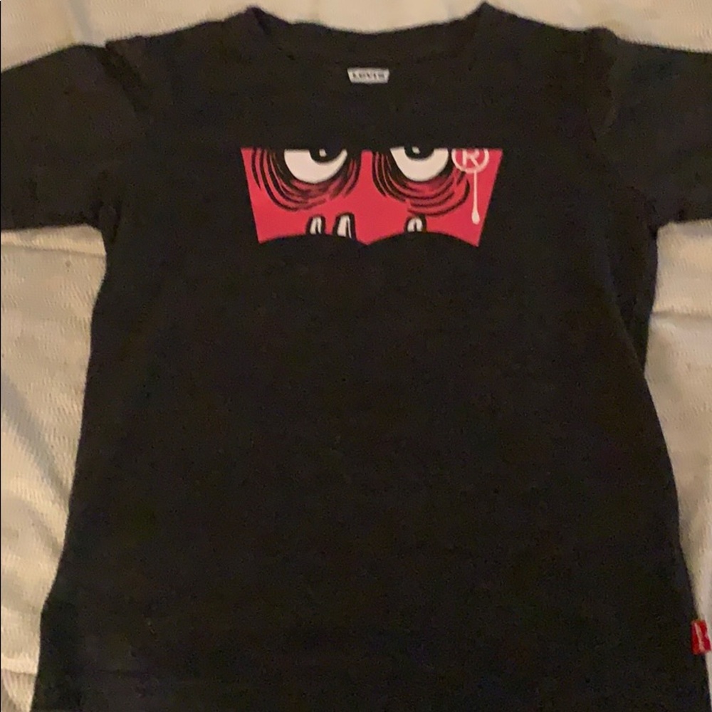 Boys T- Shirt Gently Used